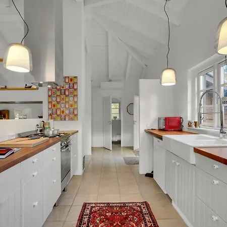 Feriehus Amazing In With Wifi Martofte